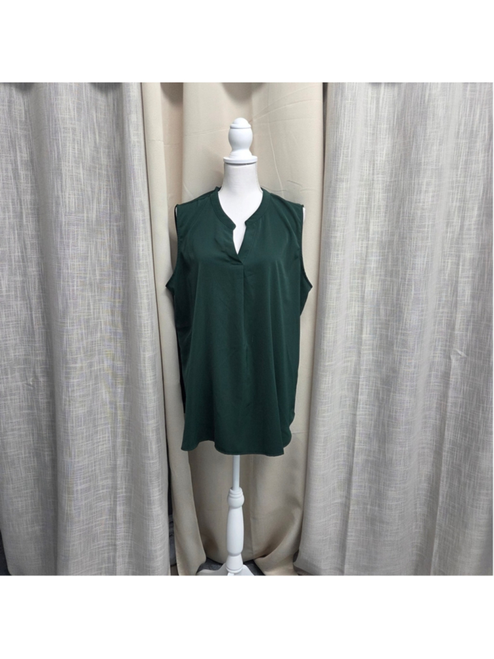 Timeson Sleeveless Split-Neck Blouse Deep Green Size XXL